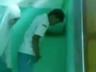बिग-टिट राजा को इस कडक लंड का मजा बाथ टब में सेक्सी फुल मूवी हिंदी वीडियो मिलता है