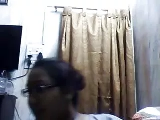 अपस्कट उड़ा हिंदी फुल सेक्सी मूवी