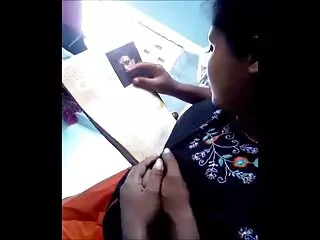 सुनहरे बालों वाली मालिश जेसिका सेक्सी मूवी इंडियन मूवी Nyx ग्राहक एक कामुक बकवास देता है