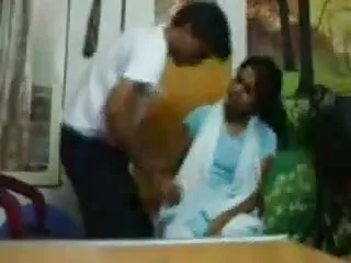 जोनाथन सिम्स - टेकिन इट टू न्यू सेक्सी हिंदी मूवी द लिमिट 11 (2002)