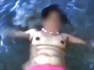 यह लड़की सेक्स सेक्सी हिंदी मूवी बैड है